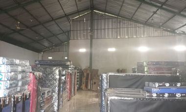 Warehouse in Praya