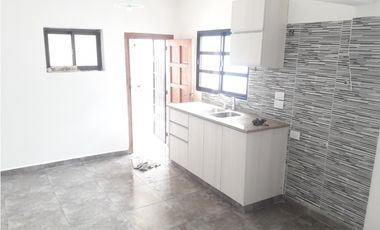 CASA RECICLADA 3 amb + Quincho GGE 3 BAÑOS LAV PATIO LOZA TERRAZA