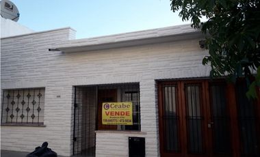 CASA RECICLADA 3 amb + Quincho GGE 3 BAÑOS LAV PATIO LOZA TERRAZA