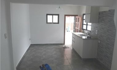 CASA RECICLADA 3 amb + Quincho GGE 3 BAÑOS LAV PATIO LOZA TERRAZA