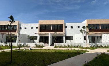 Casa en venta Mérida, Azana Temozón Townhouse, entrega inmediata