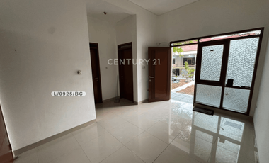 Rumah Lingkungan Asri Dan Strategis Dekat Summarecon Bandung