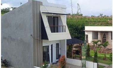 Minimalist Villa in the Middle of Batu City Behind Dinopark Plus Private Pool