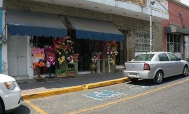 CASA CENTRO ZAPOTLANEJO CON USO COMERCIAL