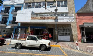 CASA CENTRO ZAPOTLANEJO CON USO COMERCIAL