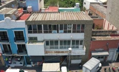 CASA CENTRO ZAPOTLANEJO CON USO COMERCIAL