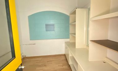 CASA EN VENTA O RENTA CON USO DE SUELO EN GUADALUPE INN