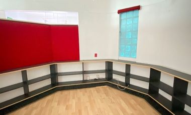 CASA EN VENTA O RENTA CON USO DE SUELO EN GUADALUPE INN