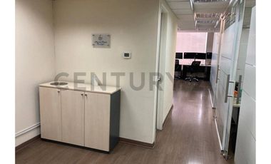 Venta confortable Oficina Avenida Providencia