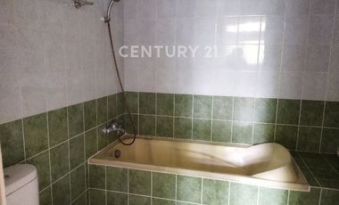 Rumah Terawat Setiabudi Regency Modern Minimalis