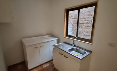 Arriendo Casa 2D y 1B en sector Lo Espinoza