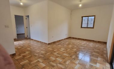 Arriendo Casa 2D y 1B en sector Lo Espinoza