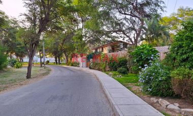 🌟 ¡OPORTUNIDAD ÚNICA EN PIURA! 🌟

Te presentamos un exclusivo terreno  ideal para construir la casa de tus sueños. 

Ubicado en la EXCLUSIVA URBAN