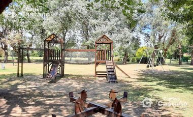 Casa 2 Amb. en Impecable Estado