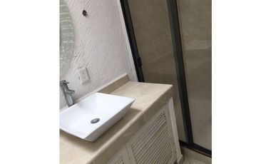 CASA EN VENTA A ORILLA DEL LAGO 