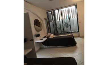 CASA EN VENTA A ORILLA DEL LAGO 