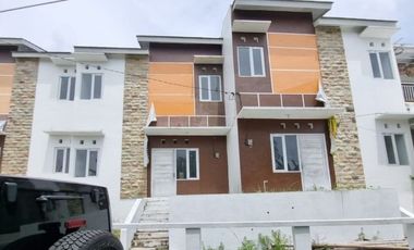 RUMAH BARU TERMURAH 2 LANTAI SIAP HUNI DI KAWASAN PEMDA KULON PROGO