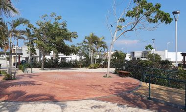 Casa en venta 4 recámaras una en P.B. Fracc. Palmas Green, Medellín de Bravo,Ver