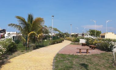 Casa en venta 4 recámaras una en P.B. Fracc. Palmas Green, Medellín de Bravo,Ver