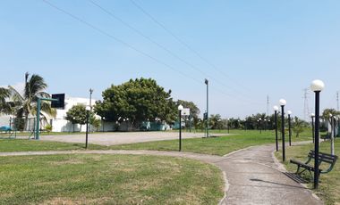 Casa en venta 4 recámaras una en P.B. Fracc. Palmas Green, Medellín de Bravo,Ver