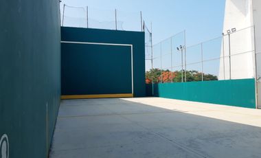 Casa en venta 4 recámaras una en P.B. Fracc. Palmas Green, Medellín de Bravo,Ver