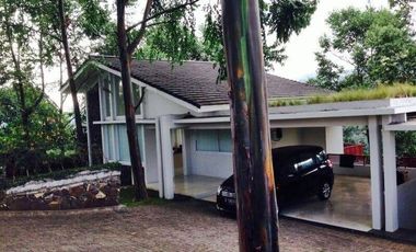 Rumah Villa Dago Atas Dekat Dipatiukur dan Cigadung