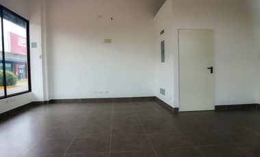 Se Alquila Local Comercial 448 Mts Los Pueblos USD4,000,00+Itbms