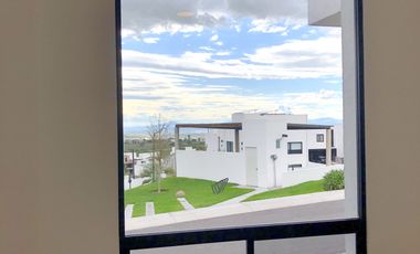 PRECIOSA FRENTE A AREA VERDE 3Rec+Sala Tv+Estudio+Vestidor+Terraza+Jardin+2.5 B
