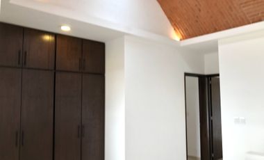 PRECIOSA FRENTE A AREA VERDE 3Rec+Sala Tv+Estudio+Vestidor+Terraza+Jardin+2.5 B