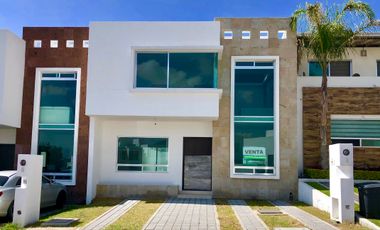 PRECIOSA FRENTE A AREA VERDE 3Rec+Sala Tv+Estudio+Vestidor+Terraza+Jardin+2.5 B