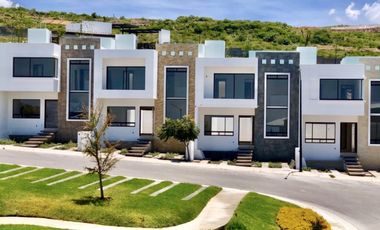 PRECIOSA FRENTE A AREA VERDE 3Rec+Sala Tv+Estudio+Vestidor+Terraza+Jardin+2.5 B