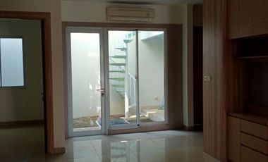 Dijual Rumah Summarecon Bekasi Cluster Bluebell 9x17