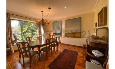 VENTA AMPLIA Y LUMINOSA CASA EN LOS TRAPENSES