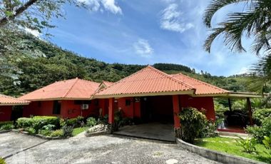 VENTA CASA EN ALTOS DEL MARIA  CV