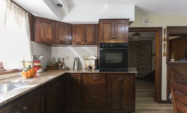 Casa Cuatro Dormitorios Dos Baños Y Local Comecial En Esquina