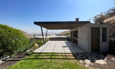 Casa en venta de 4 dorm. en Colina