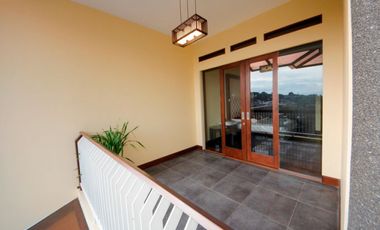 Villa Daerah Ciumbuleuit Bandung Jauh Dari Kebisingan Bagus Buat Investasi