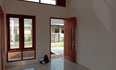 Rumah Mewah Serasa Villa Harga Terjangkau