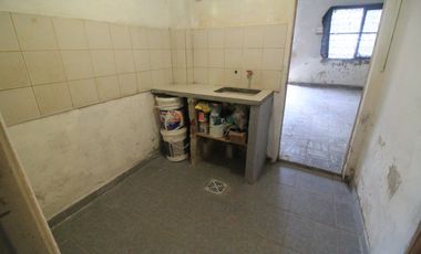 CASA · 5 amb · departamento y local · esquina N°1