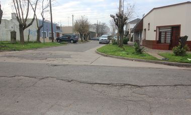 CASA · 5 amb · departamento y local · esquina N°1