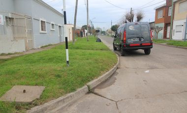 CASA · 5 amb · departamento y local · esquina N°1