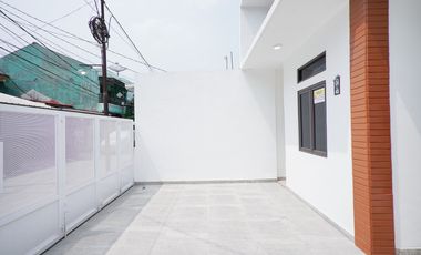 Rumah 10 Menit ke Summarecon Mall Bekasi Siap Huni Dibantu KPR J-38188