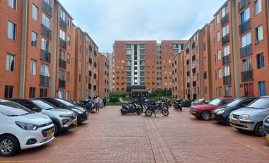 apartamento en arriendo en arboleda  algarrobo piso 3 sin ascensor. Cod A13616