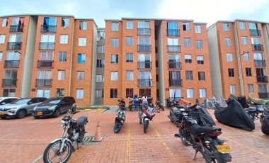 apartamento en arriendo en arboleda  algarrobo piso 3 sin ascensor. Cod A13616