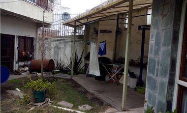 Amplio local comercial ubicado estrategicamente a metros de las interseccones de   importantes arterias