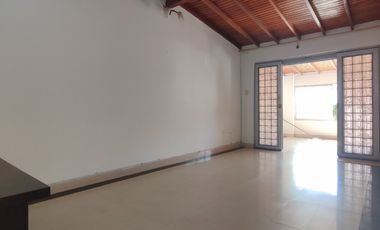 casa en venta en villa antigua. Cod V30110