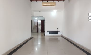 casa en venta en villa antigua. Cod V30110
