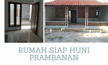 DIJUAL RUMAH SIAP HUNI DI MANISRENGGO! DEKAT EXIT TOL