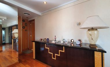 Venta - Piso cinco ambientes con dependencia y cochera -Hipólito Irigoyen 1880 Venta Mar del Plata