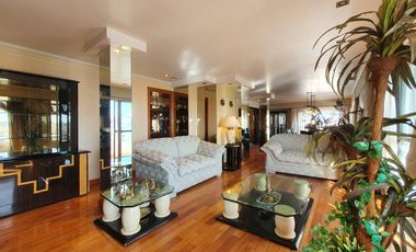 Venta - Piso cinco ambientes con dependencia y cochera -Hipólito Irigoyen 1880 Venta Mar del Plata